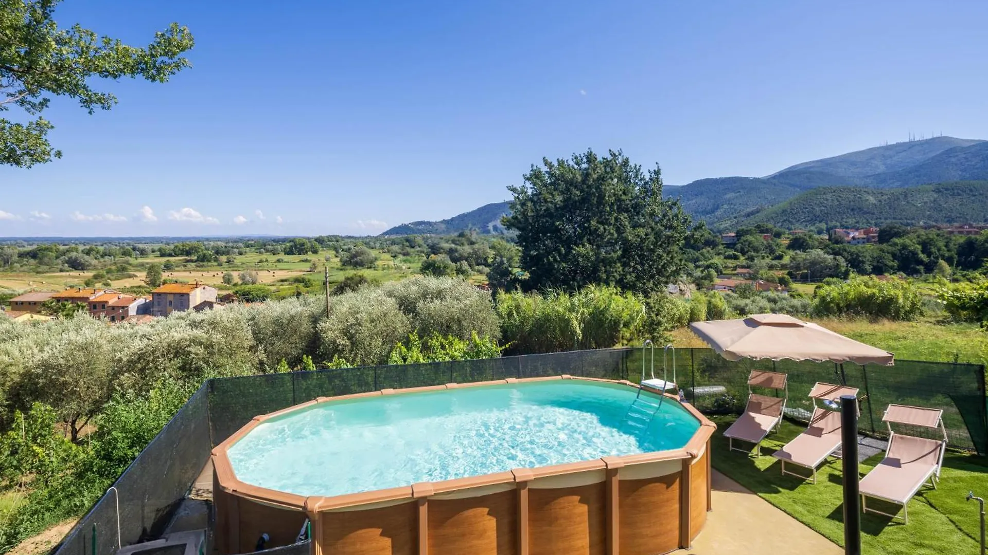 Villa Isabo By Vacavilla Capannori 0*,  Italy